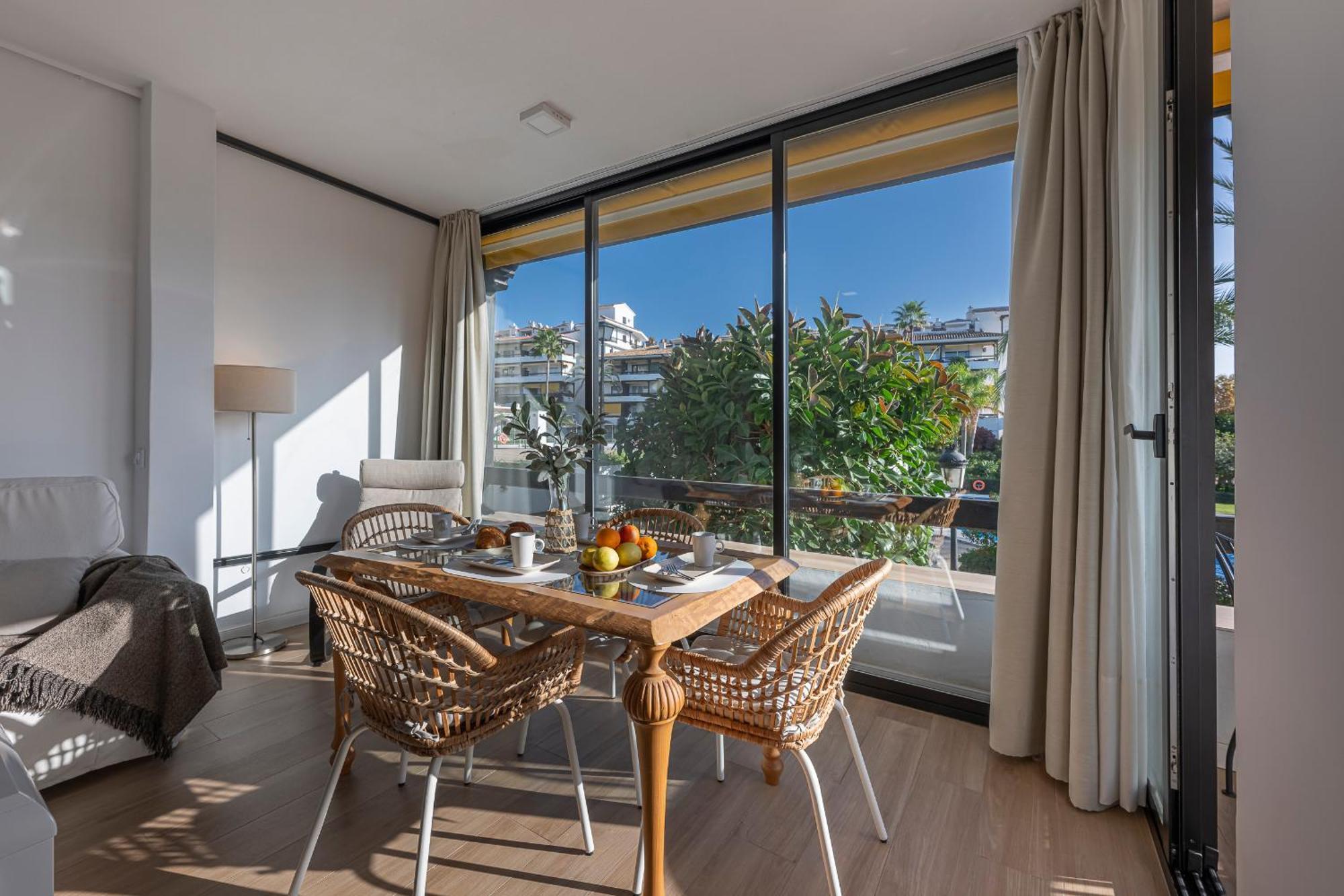 ✺fenomenal Estudio En Milla De Oro✺piscina✺parking Apartamento Marbella
