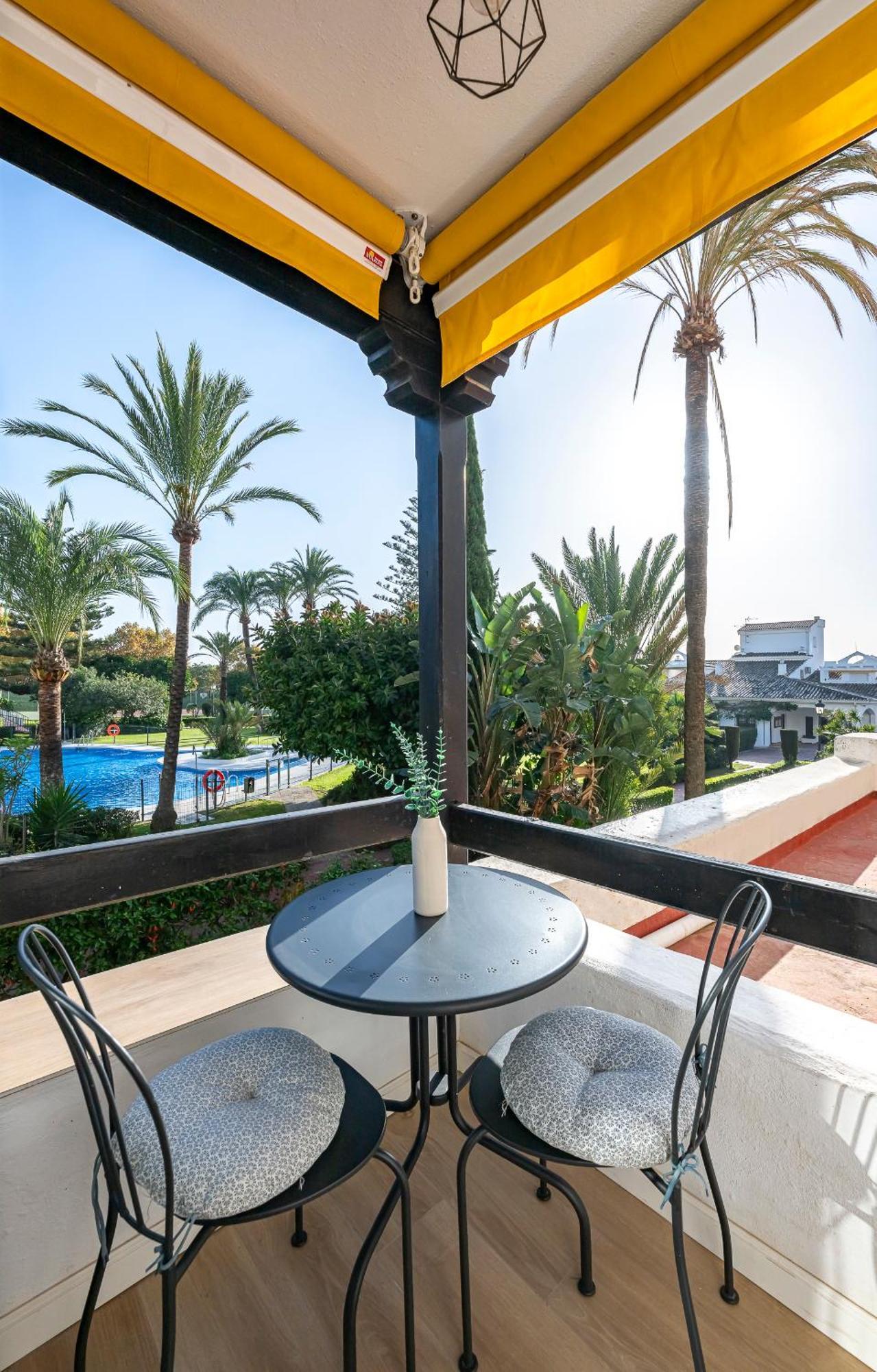 Apartamento ✺fenomenal Estudio En Milla De Oro✺piscina✺parking *