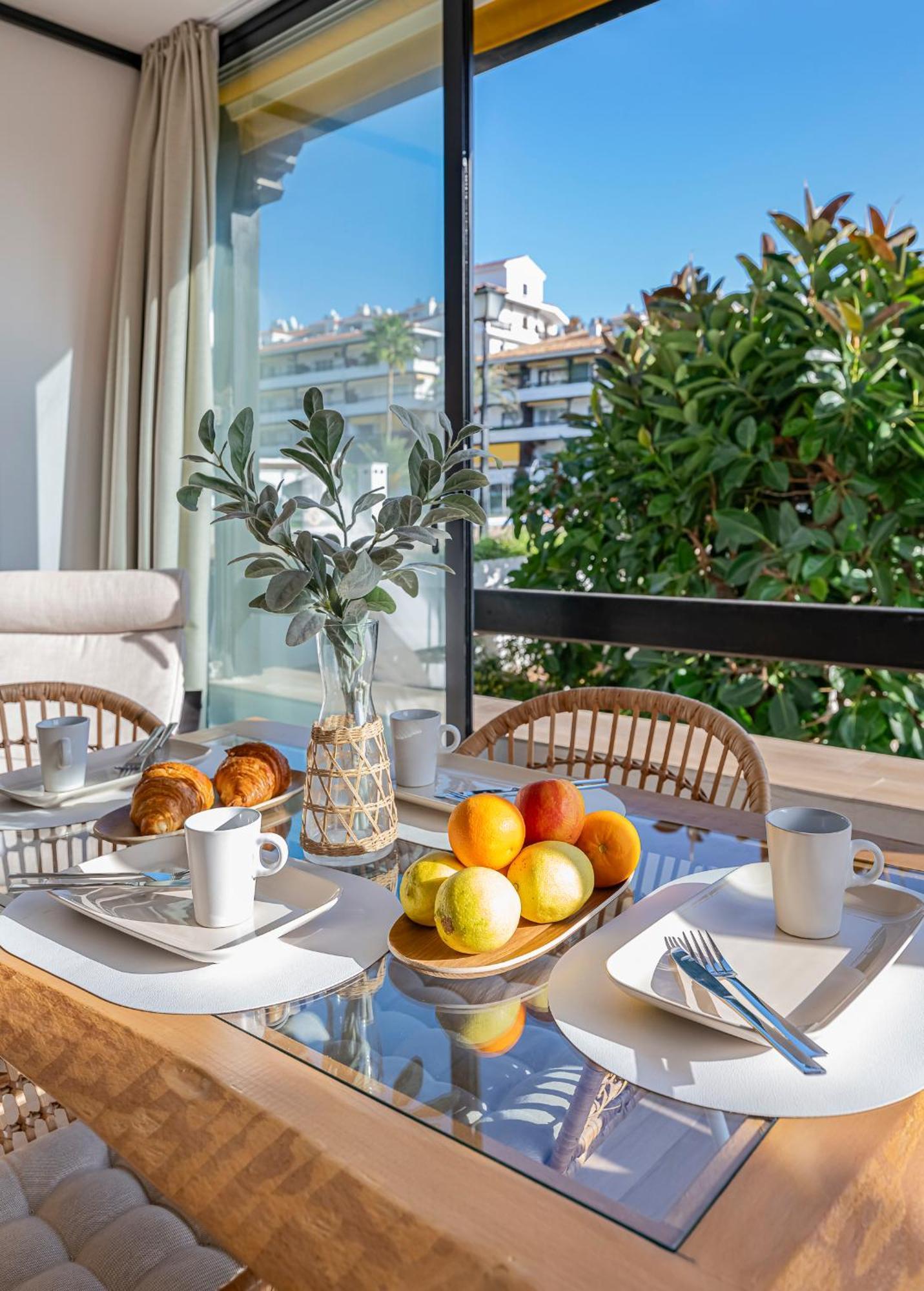 ✺fenomenal Estudio En Milla De Oro✺piscina✺parking Apartamento Marbella
